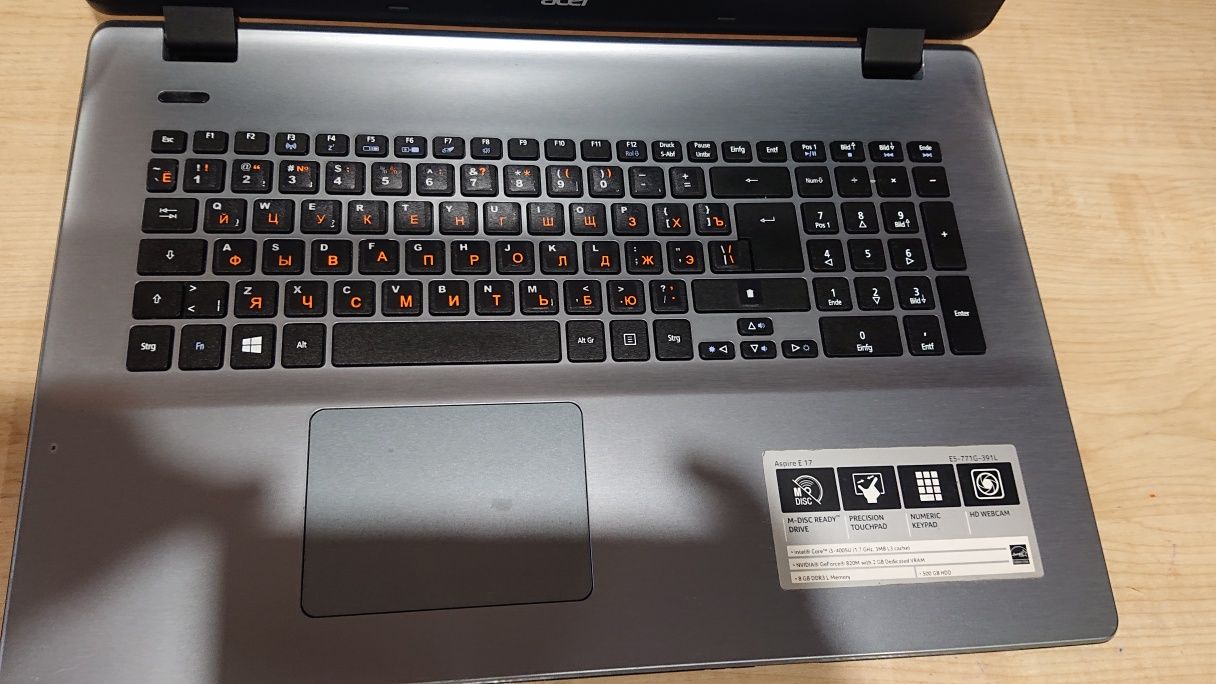 Acer E5-771G-391L/ 17.3 дюйма/i3-4005u/8 озу/SSD 120