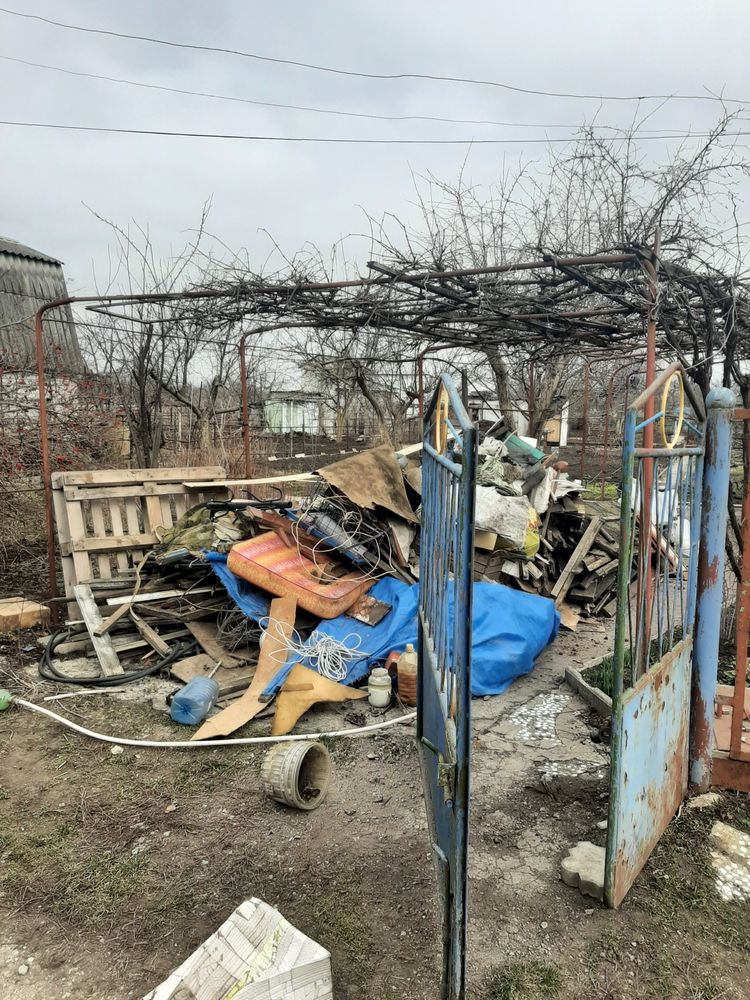 Вивіз сміття /будівельного сміття/хлама/старих меблів/веток/вантажники