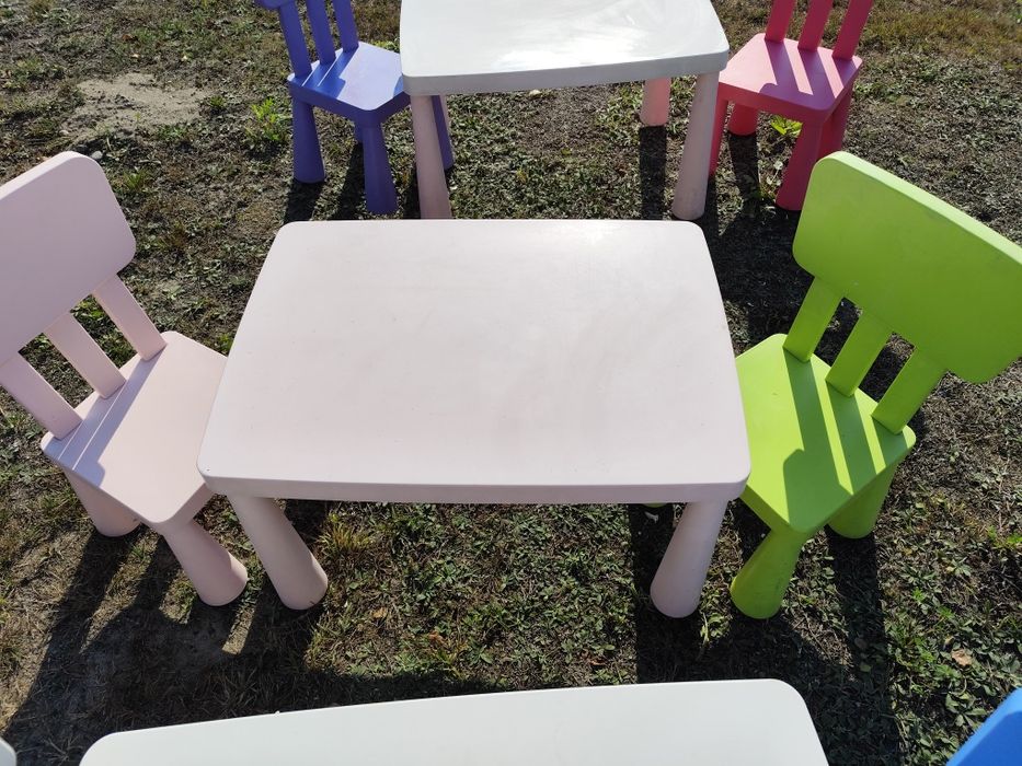 Zestaw stolik i dwa krzesełka Ikea mamut