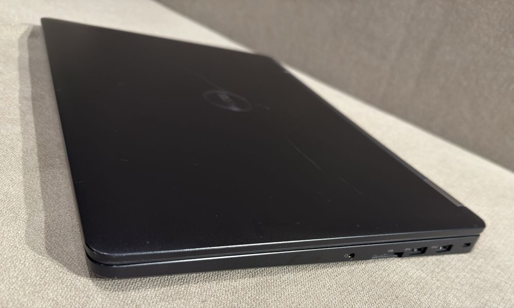 Dell Latitude E5570 i5-6300U, 16GB ram, 240GB SSD