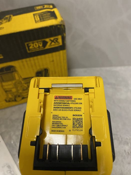DeWALT DCS335 20Vmax безщітковий лобзик Made in Mexico