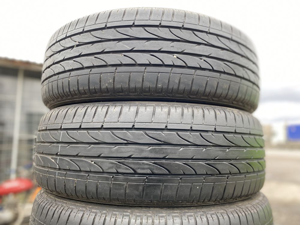 Шини 215/60/17 бу Bridgestone комплект, літня резина R17