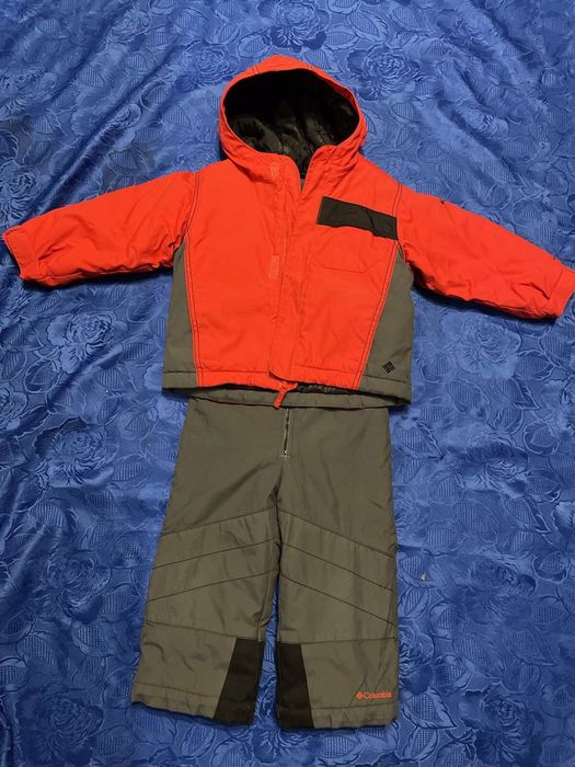 Продам детский зимний комбинезон Columbia