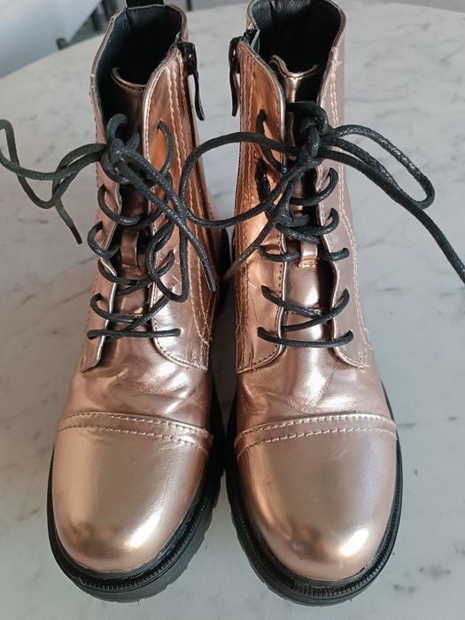 Buty dziewczęce kozaki trapery DeeZee rozmiar 35 złote glany