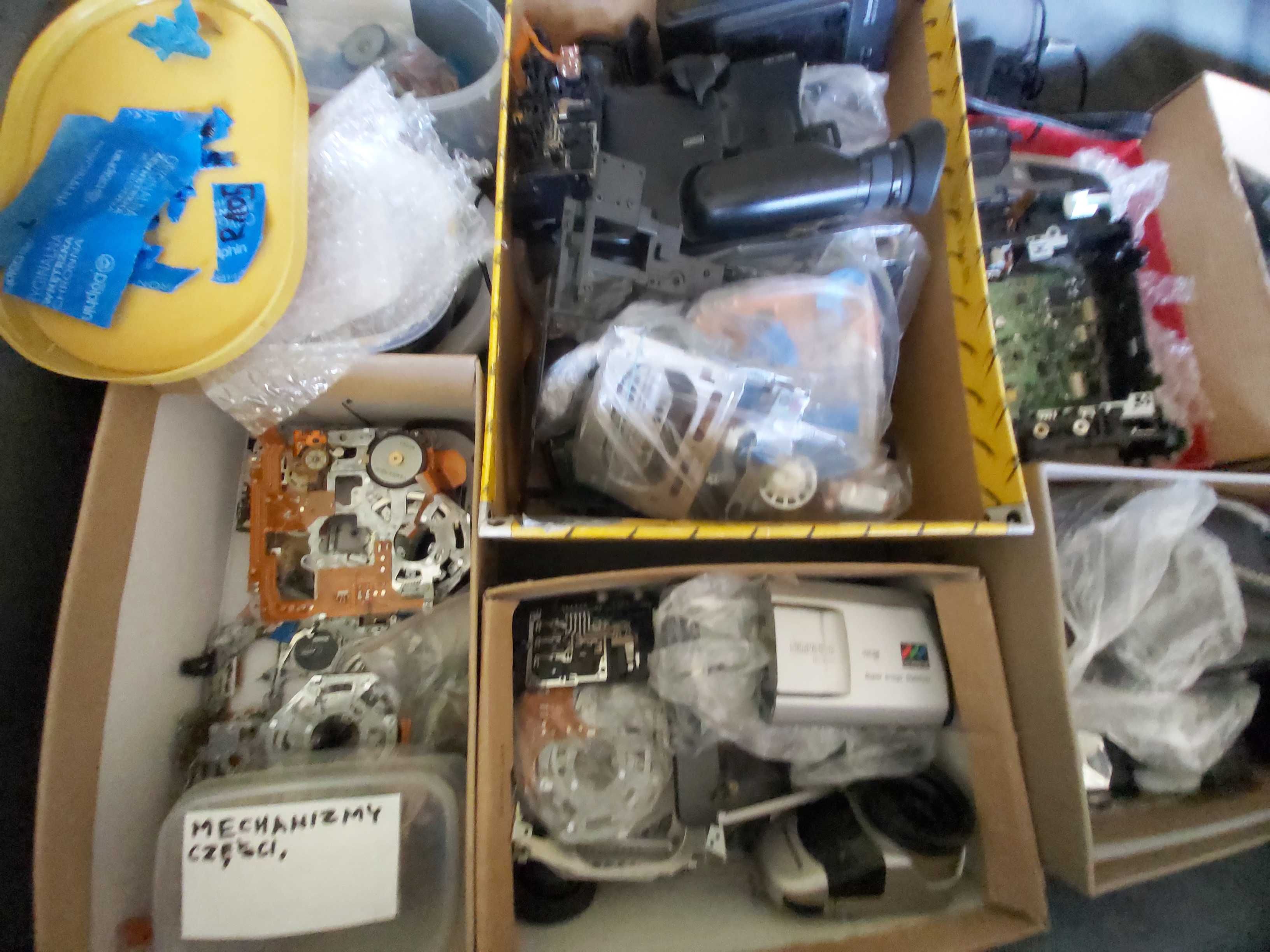 Kamera Panasonic VHS-C walizka części oraz podzaspołów