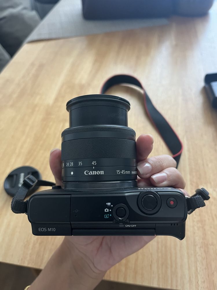 Canon EOS M10 + lente 15-45 mm