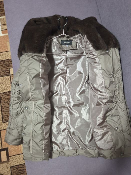 Продам  жіночу куртку 42-44р