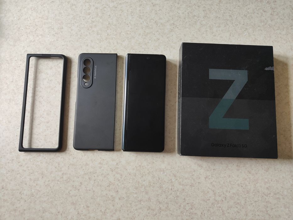Продам Samsung Z Fold 3 5G F926B/DS 512Gb