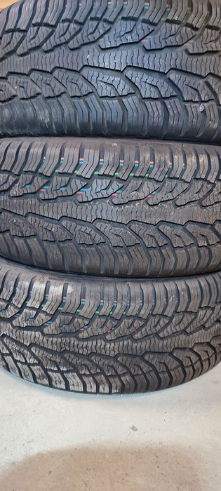Sprzedam opony jak nowe całoroczne Uniroyal 235/55/r17 wielosezonowe