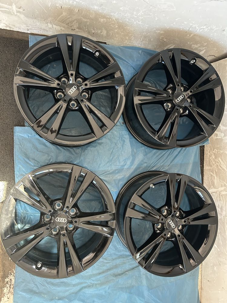 262 Felgi Aluminiowe AUDI R 17 5x112 otwór 66,6 IDEALNE czarne