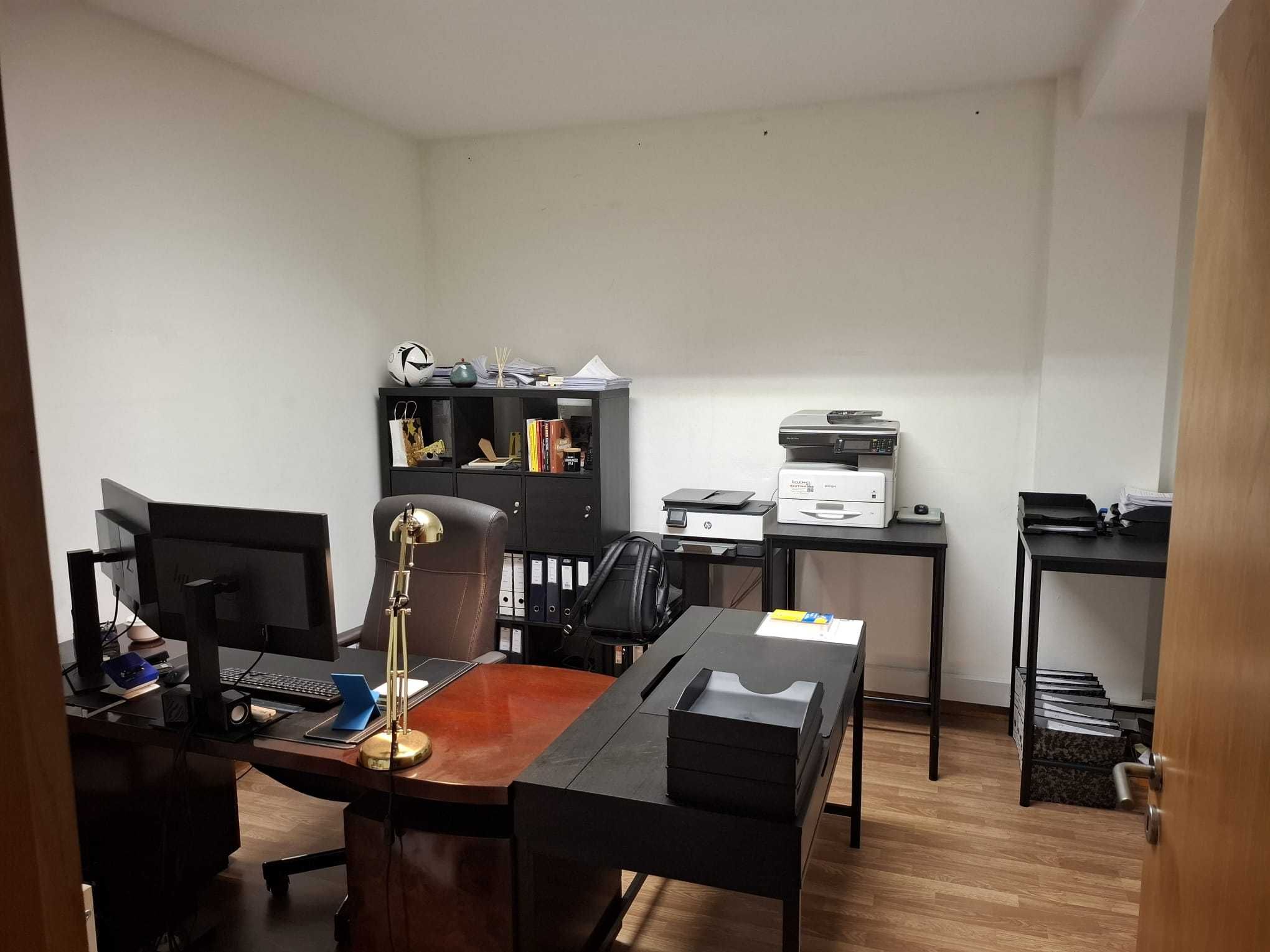 Escritorio / Espaco / Sala para atividades Profissionais