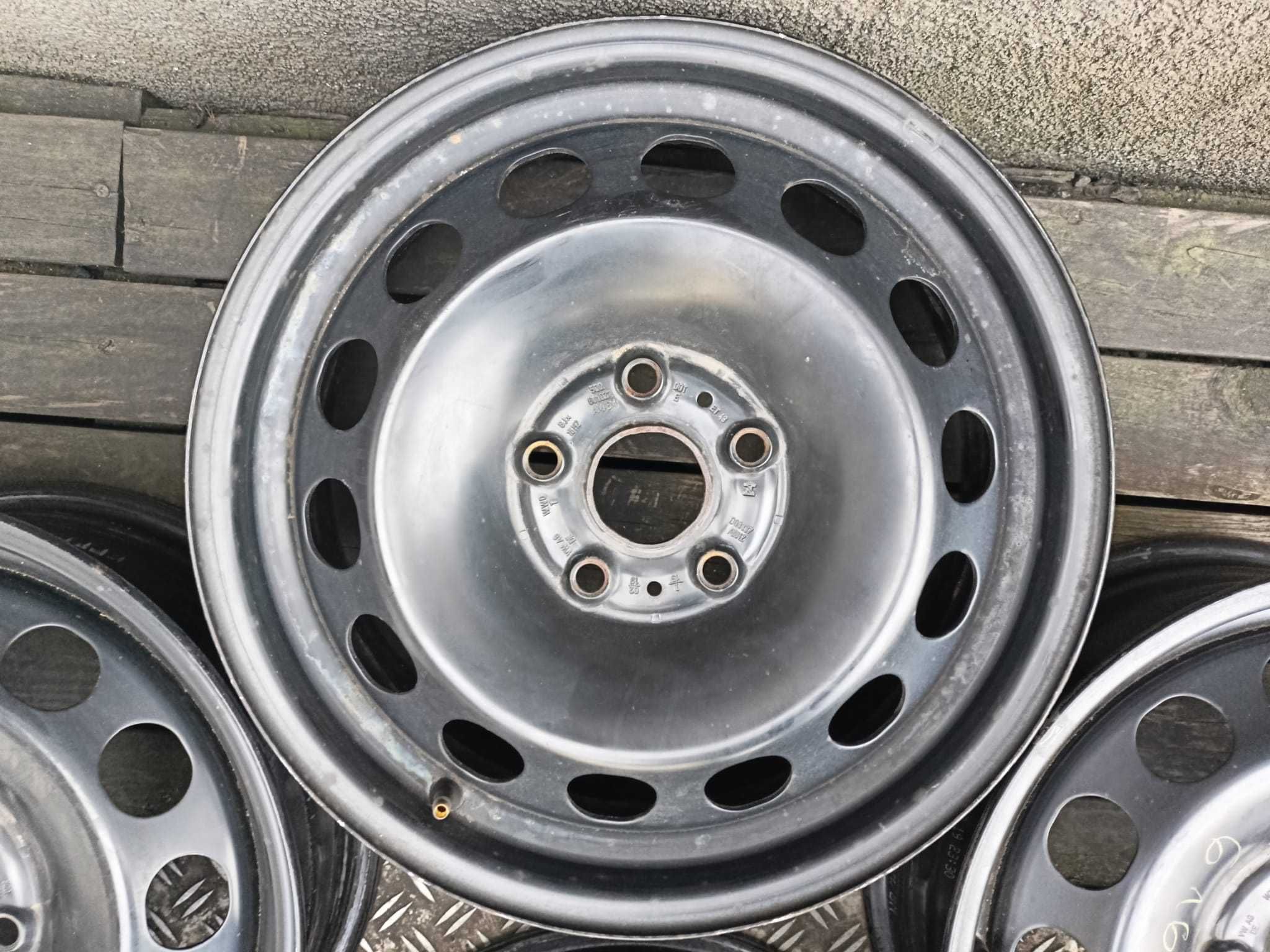 Oryginał felgi stalowe 16cali VW Golf Jetta Passat Skoda Audi S179