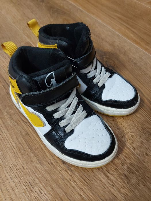 Взуття для хлопчика осіннє