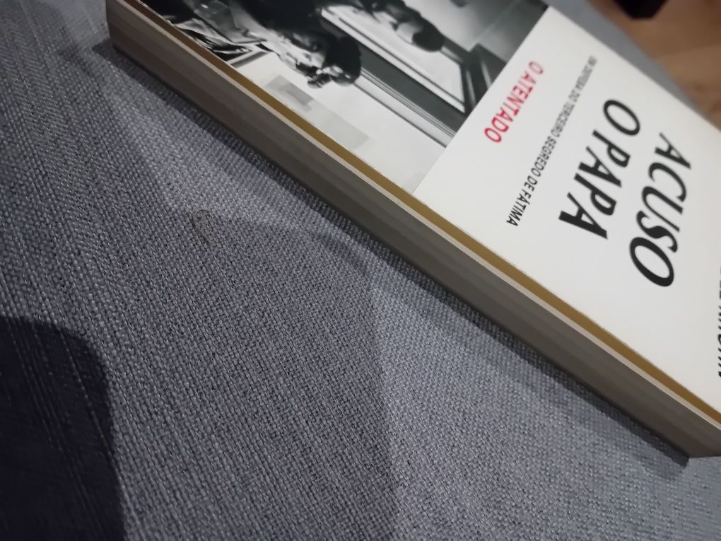 Acuso o Papa • Padre Fernandez Krohn
