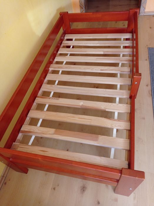 Łóżko dziecięce drewniane z materacem piankowym 160x80