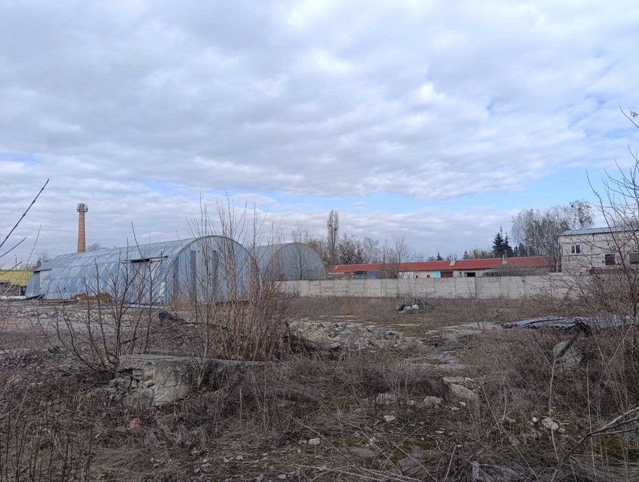 Земельна ділянка комерційного призначення з ангаром 600м2
