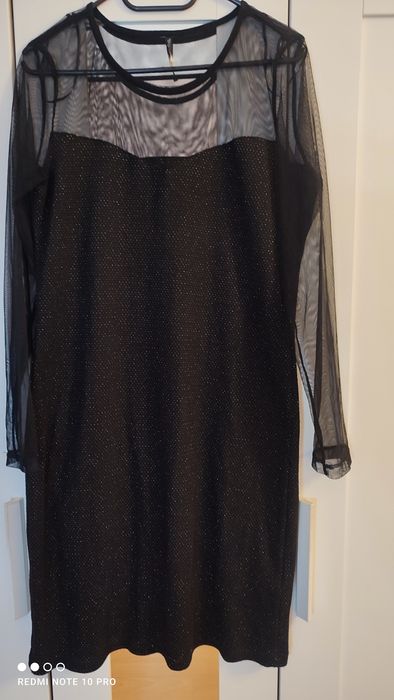 Śliczna mała czarna rozmiar 38-42