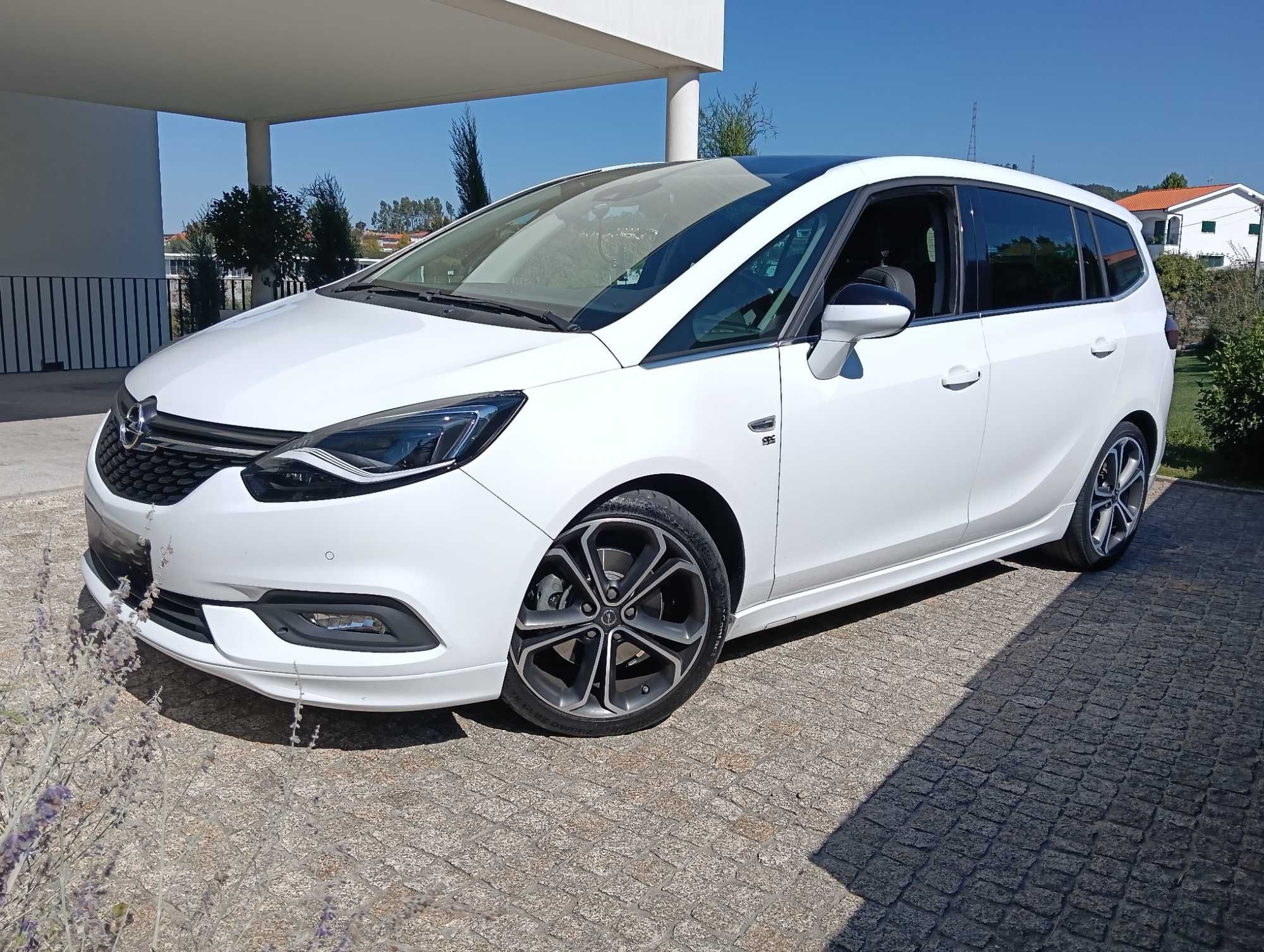 Opel Zafira 2.0 CDTi OPC Line – 7 Lugares com Luxo e Desempenho!