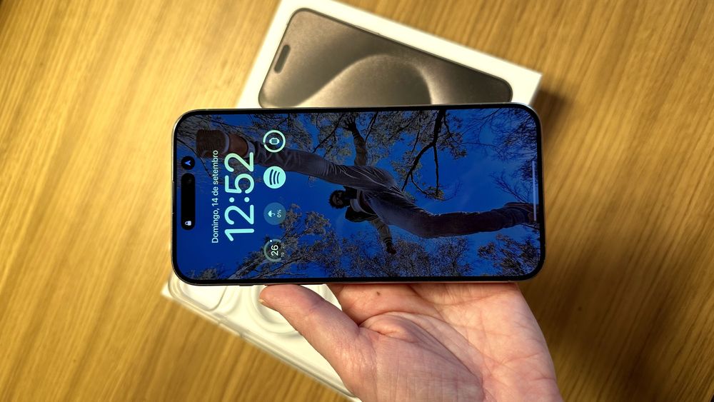 iPhone 15 Pro Max 256GB Titanium estado impecável