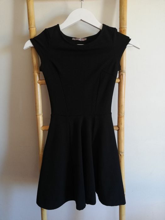 Vestido preto Bershka