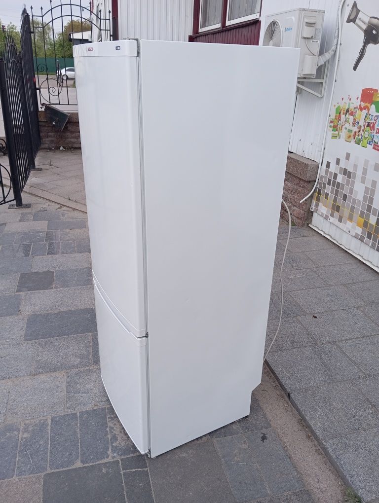 Холодильник Bosch KGV24V00 160см Ширина 55см из Германии Гарантия