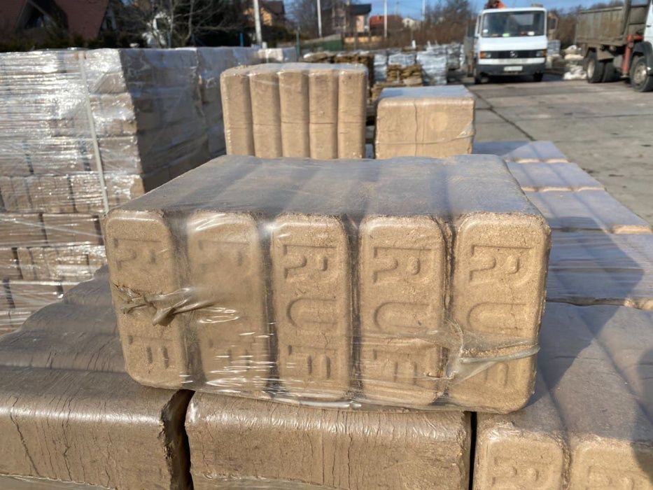 Високоякісні паливні брикети RUF (ДУБ)