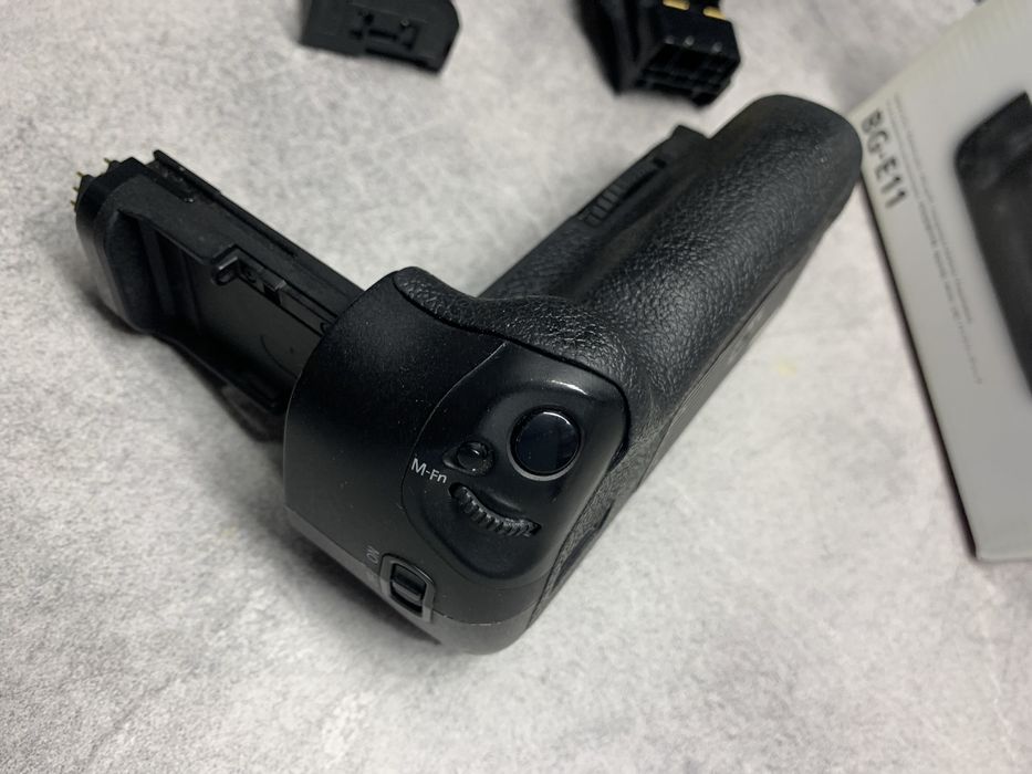 Grip BG-E11 Canon Uchwyt pionowy 5D mark III