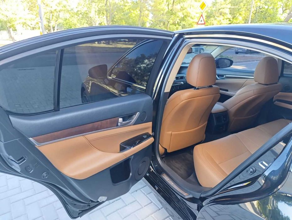 Lexus GS 350 2014 року 3.5 л. /бензин