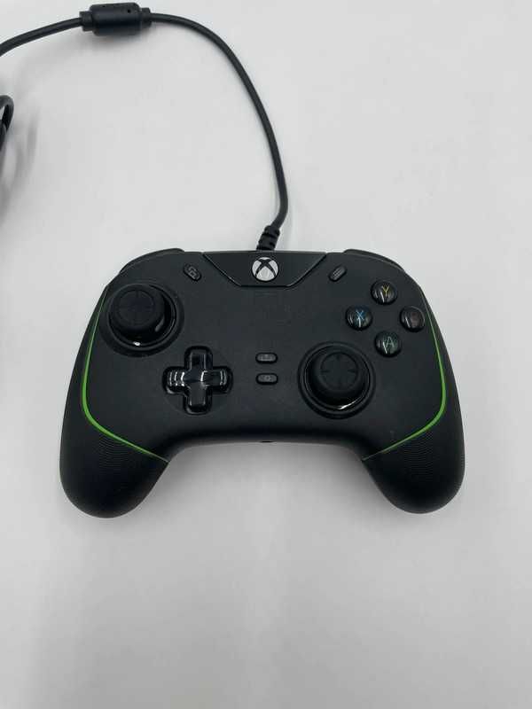 Kontroler Pad Razer Wolverine V2 Wired Gaming Xbox Series X, One, Pc