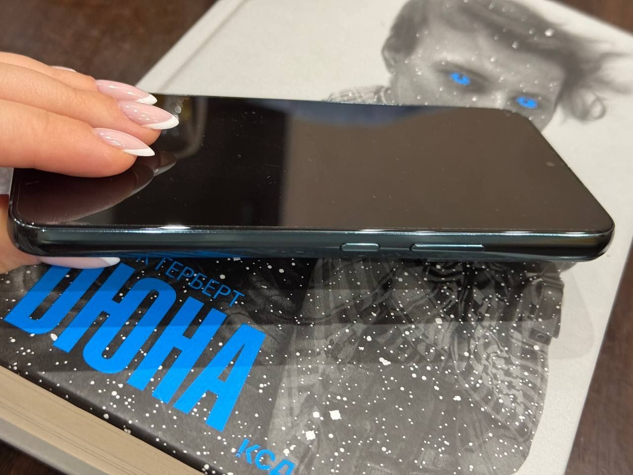 Samsung galaxy S22 на 8/256