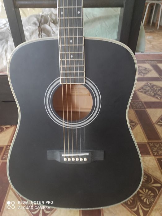 Продам гитару в новом состоянии