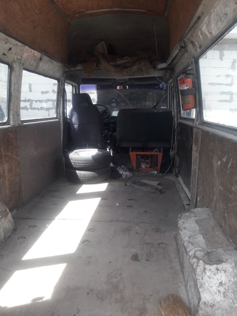 Микроавтобус мерс 308 3 Д.