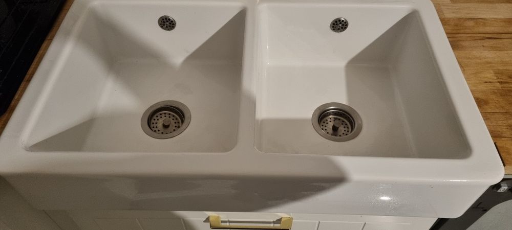 Zlew farmerski duży z widocznym frontem