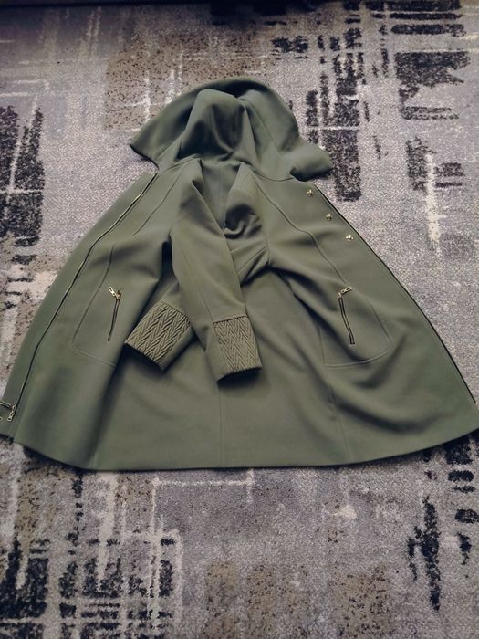 Продам пальто женское