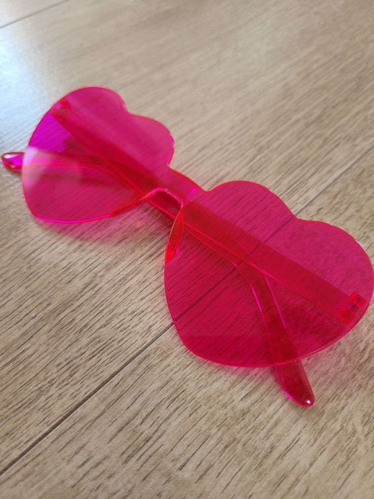 Okulary przeciwsłoneczne damskie różowe serca Barbie