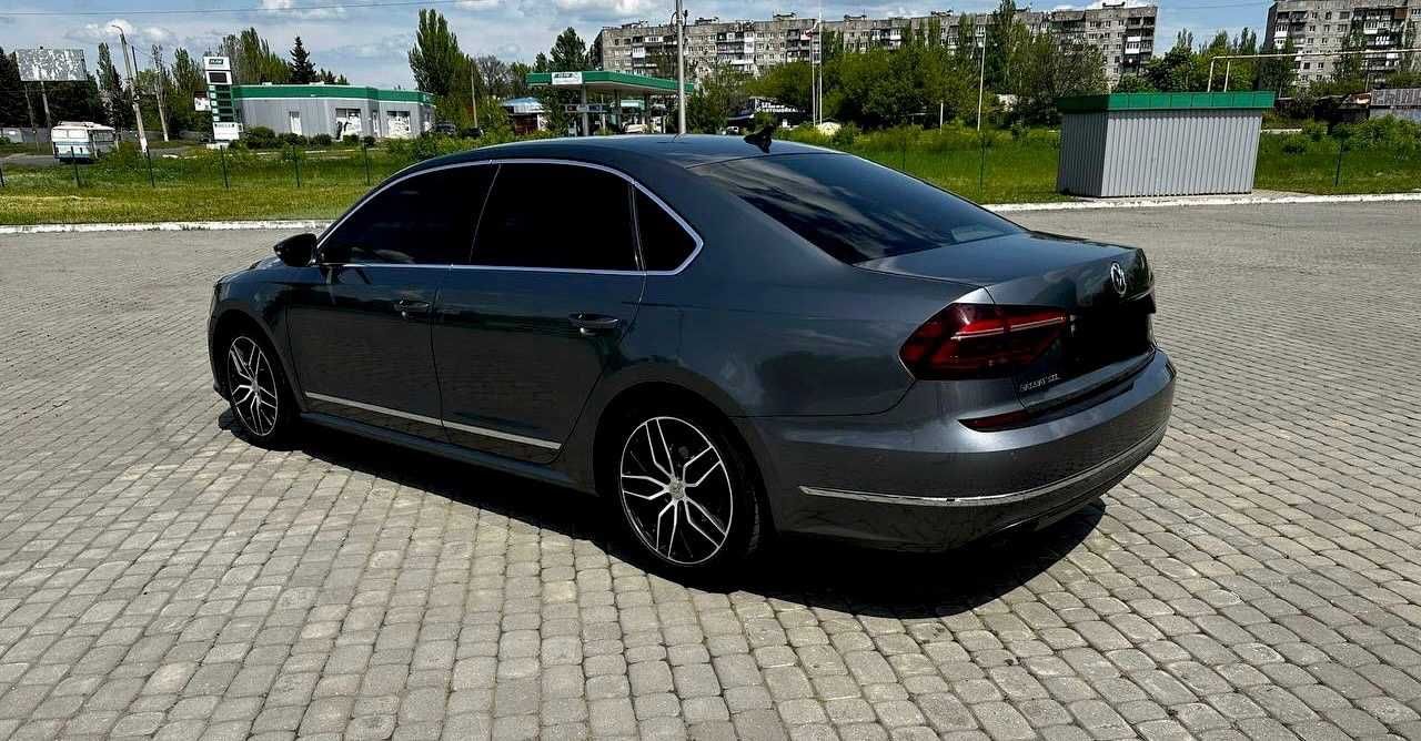 SEL Premium Volkswagen Passat 2017 года Фольксваген пассат