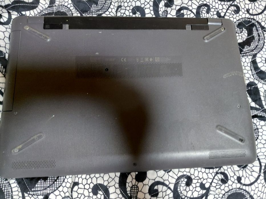 Продам ноутбук на запчастини