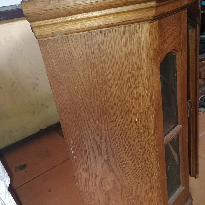 Dębowa szafka wisząca z przeszkleniem antyk 68 cm