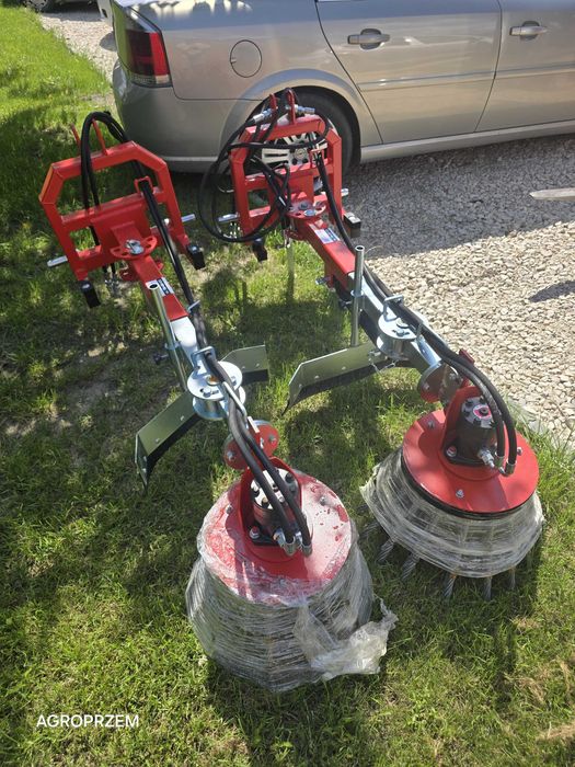 zamiatarka do usuwania chwastów z chodnika z rogów krawężników