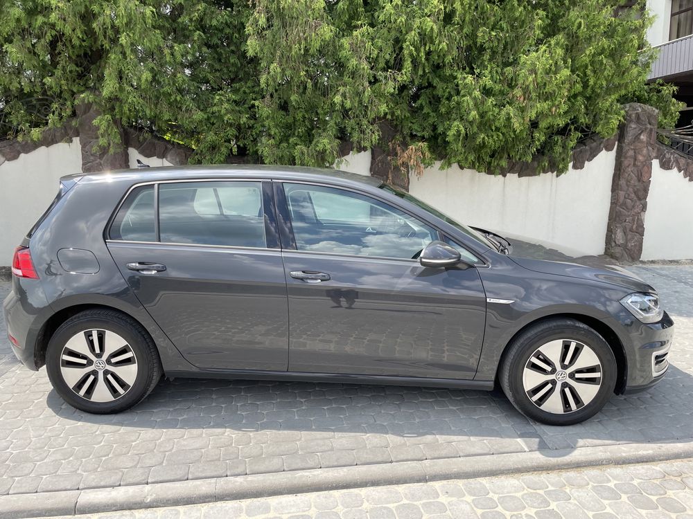 Volkswagen e-Golf 2019p