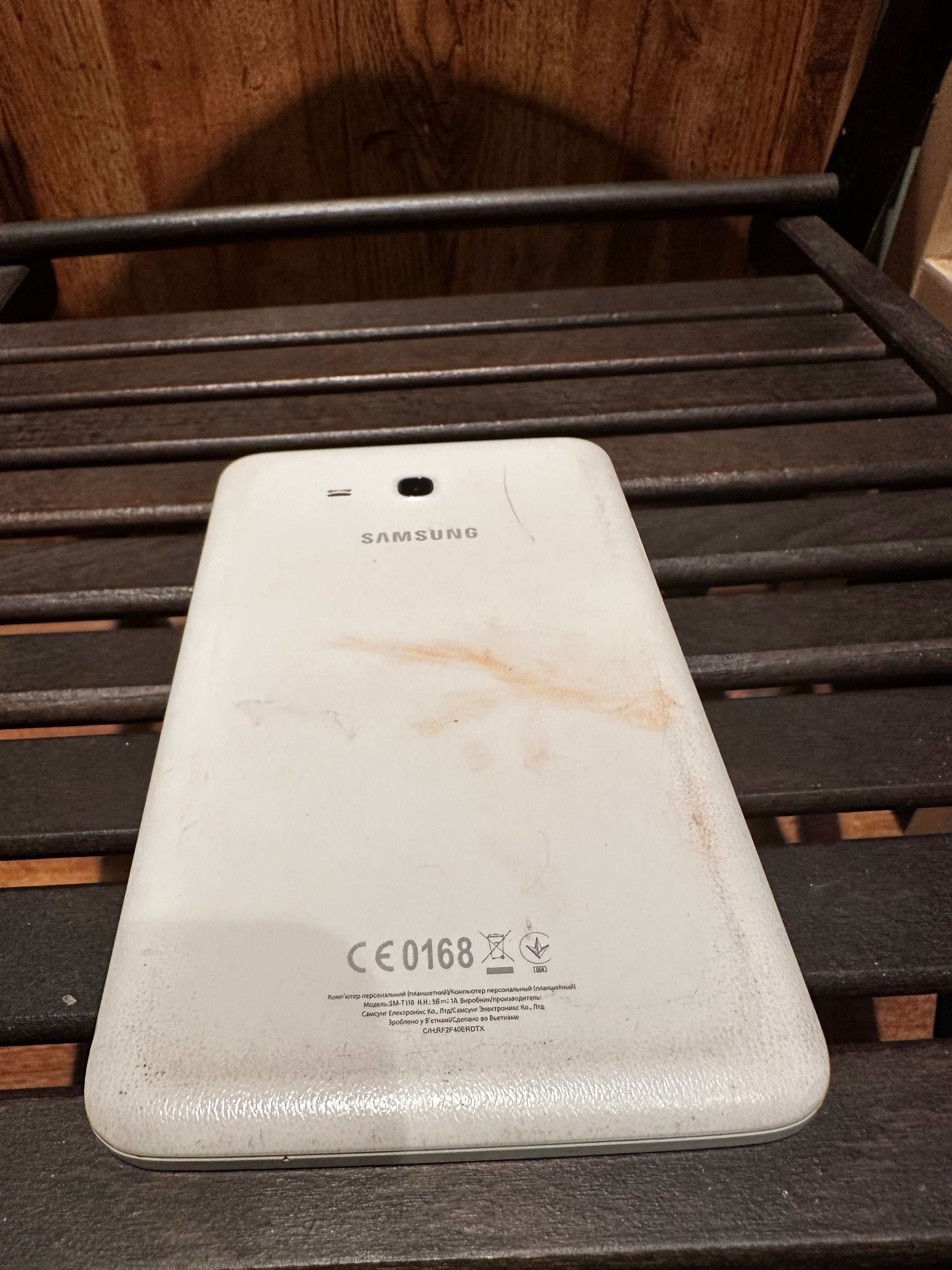 Продается Стариный Samsung Galaxy Tab 3 10.1