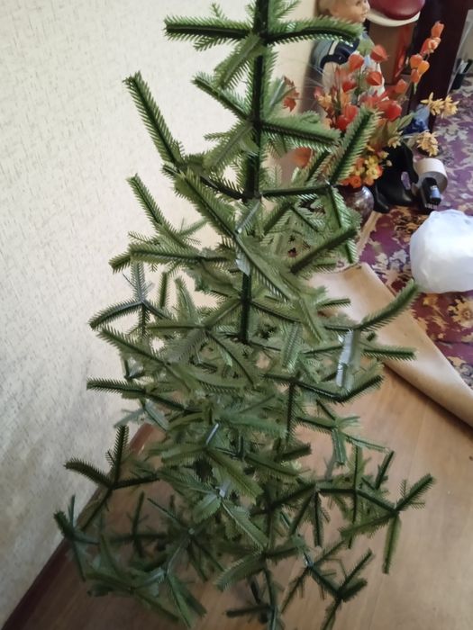 Ёлка искусственная 1.5 м. Разборная.