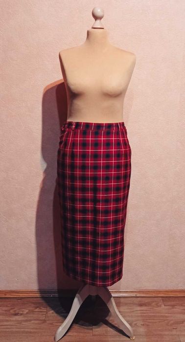 Шикарная яркая юбка-шотландка, 45% шерсти (Англия).