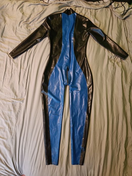 Kombinezon catsuit latex