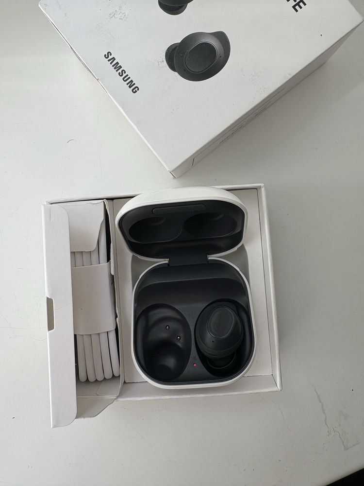 SAMSUNG Galaxy Buds FE / навушники з футляром оригінал!