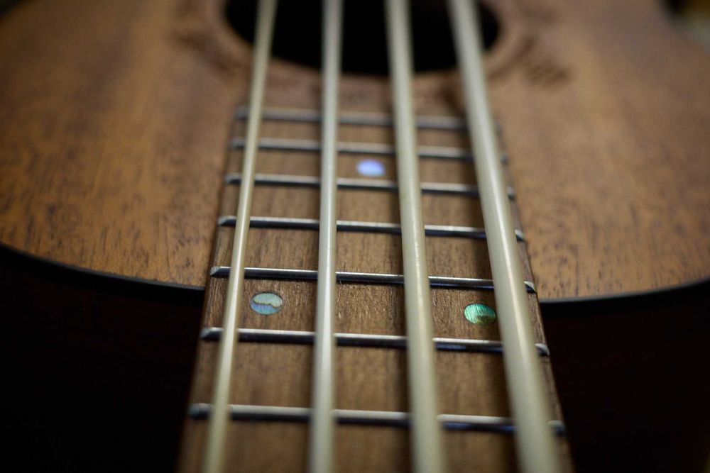 Elektro-akustyczne ukulele basowe Flight DUBS mah/mah