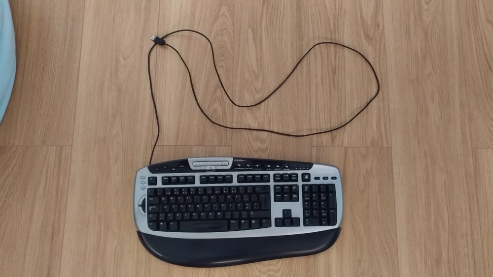 Teclado da Microsoft com fio