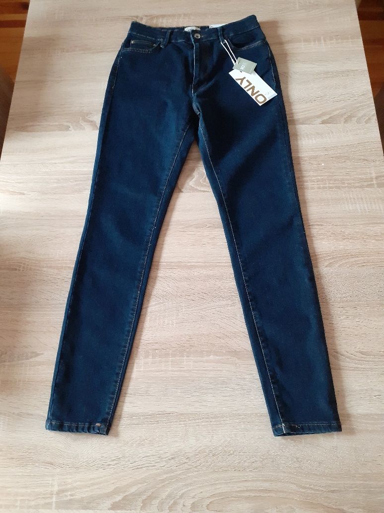 Spodnie jeans firmy ONLY nowe z metkami.