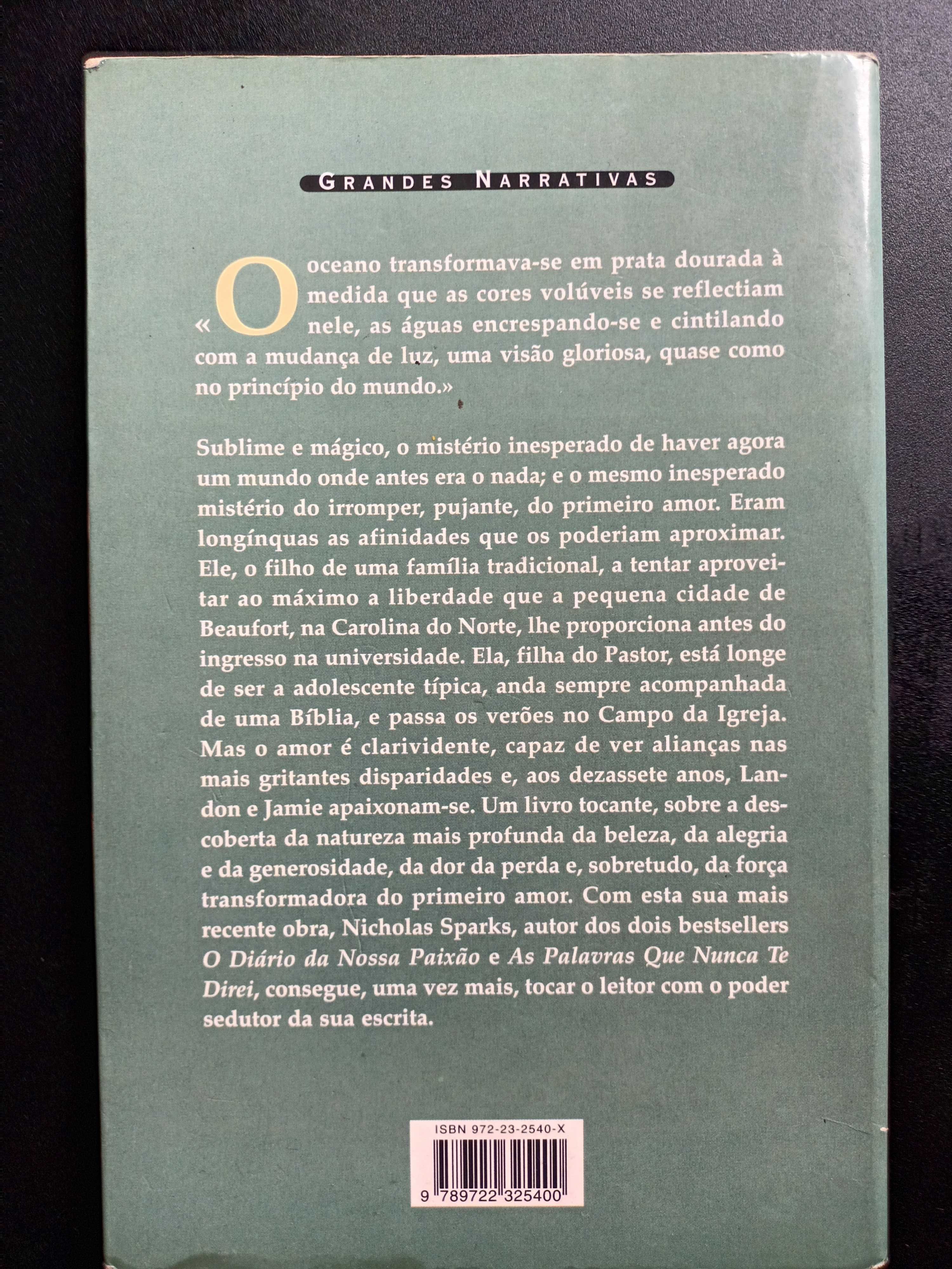 "Um Momento Inesquecível" por Nicholas Sparks - 1ª Edição