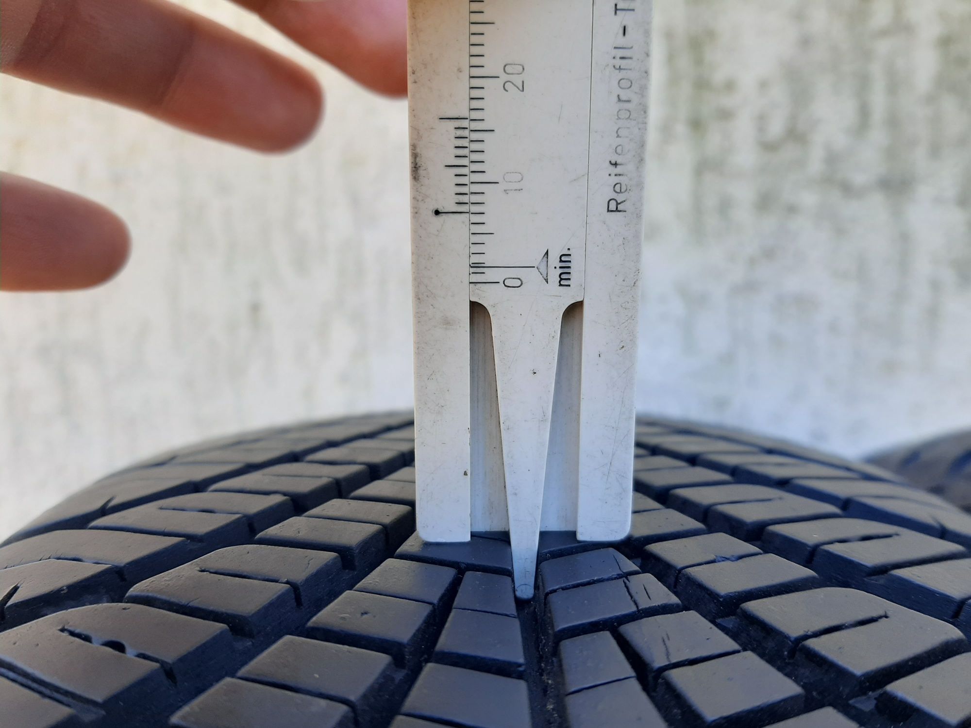2x Opony całoroczne 175/65R15 GoodYear Vector4Sasons 7mm 2017r